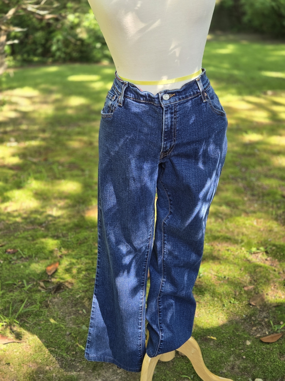 Levi’s 550 Classic Relaxed Boot Cut Jeans Women’s 12 Medium